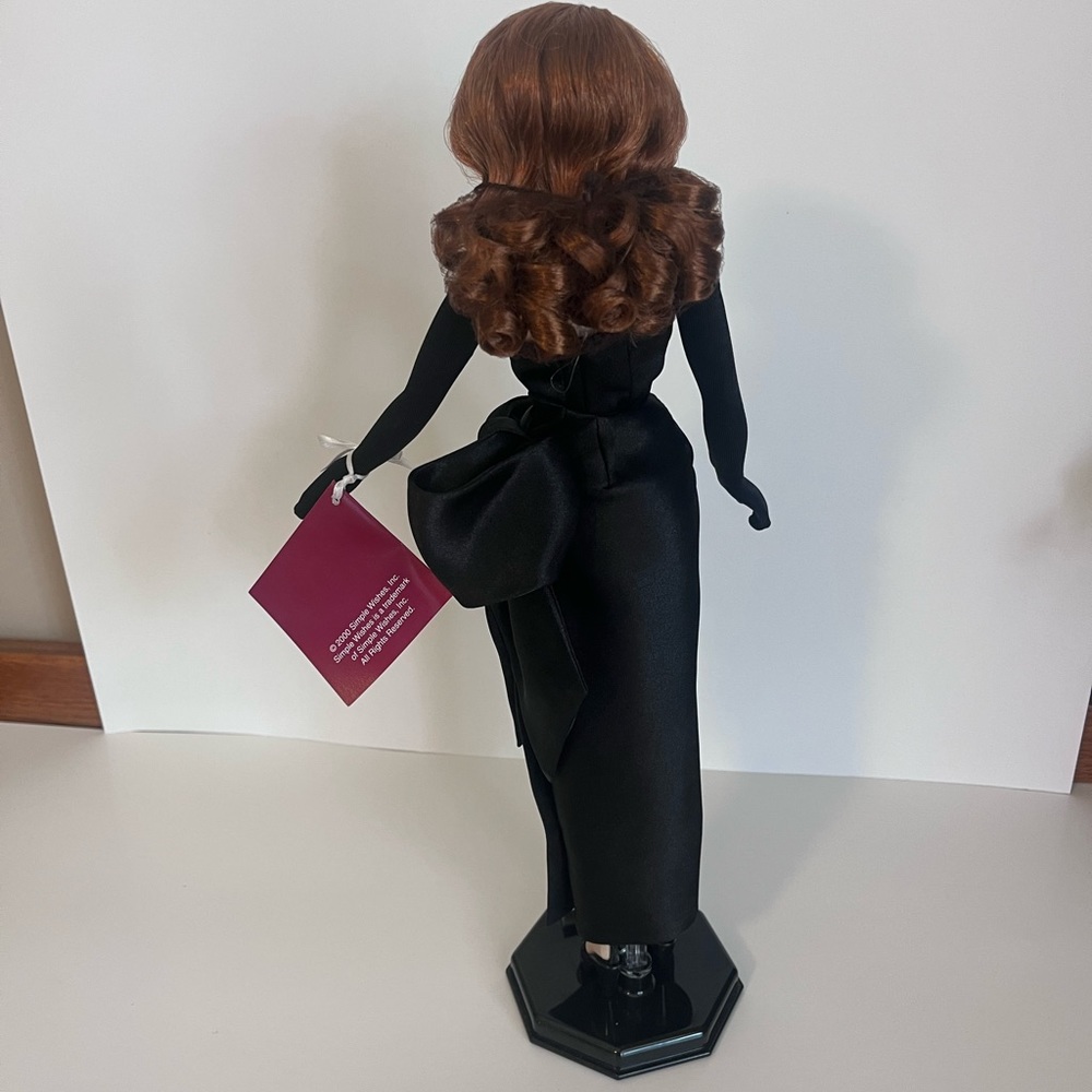 ❤️🖤RITA HAYWORTH as GILDA, 14.5” Vinyl Fashion Doll. FAO SCHWARTZ. EUC. ❤️🖤 - Picture 15 of 16